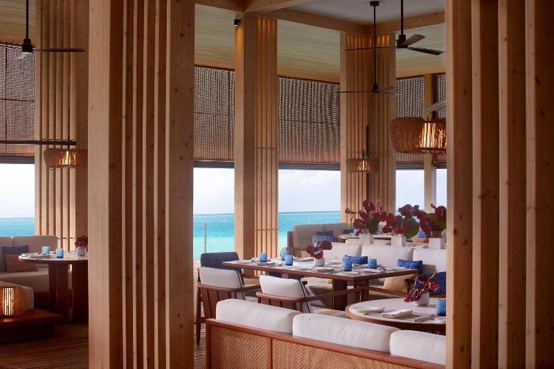 The Ritz-Carlton Maldives, Fari Islands - Restoran
