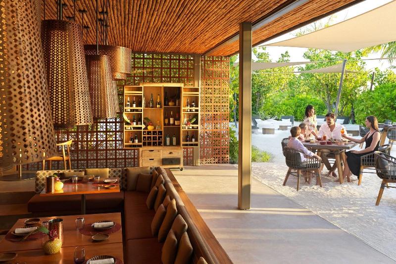The Ritz-Carlton Maldives, Fari Islands - Restoran