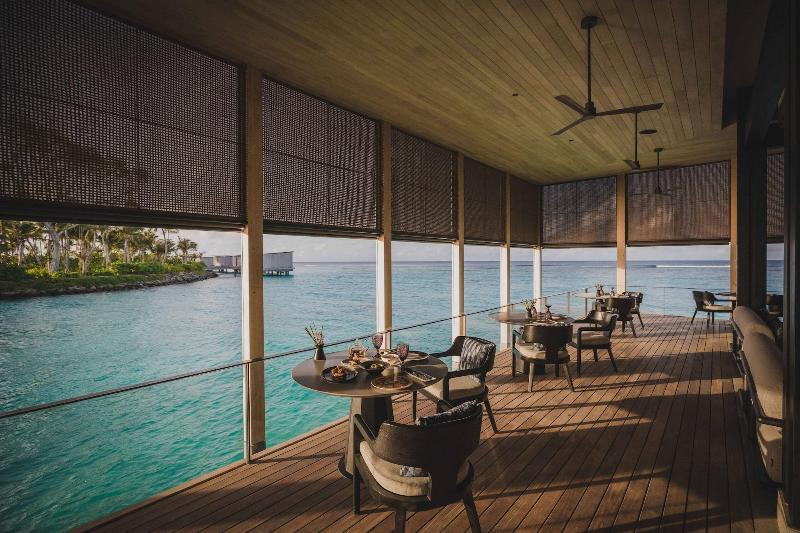 The Ritz-Carlton Maldives, Fari Islands - Restoran