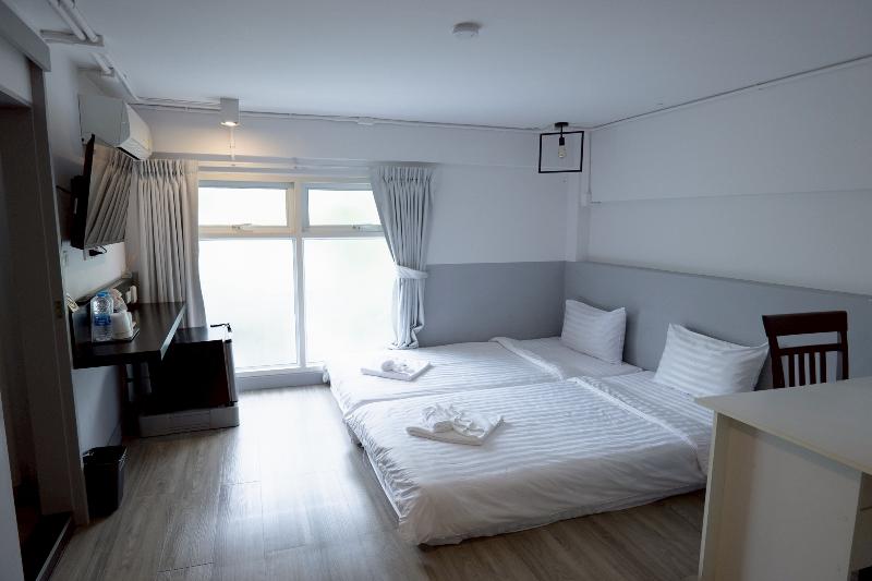 Surachet @ 257 Boutique House SHA by ZUZU - Oda