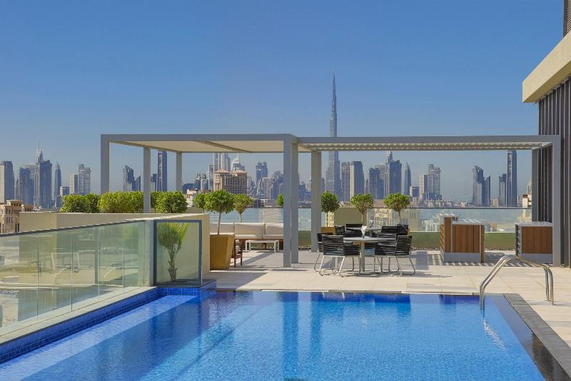 Element Al Jaddaf, Dubai - Havuz