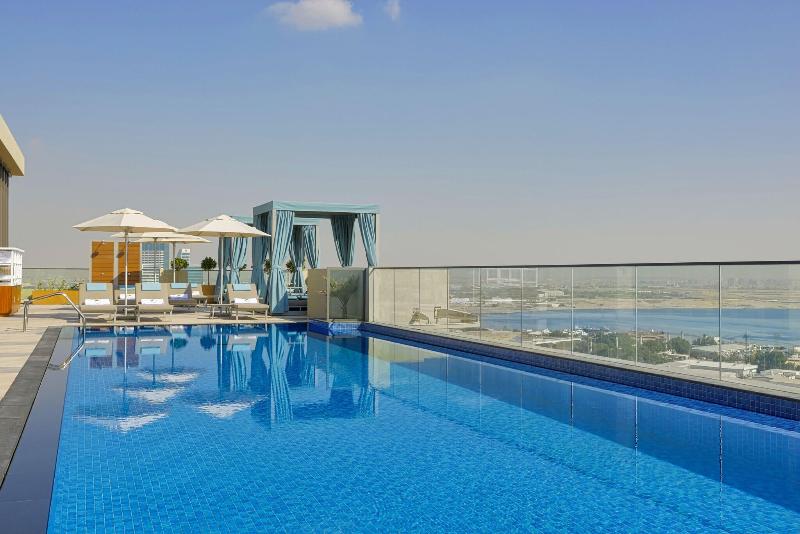 Element Al Jaddaf, Dubai - Havuz