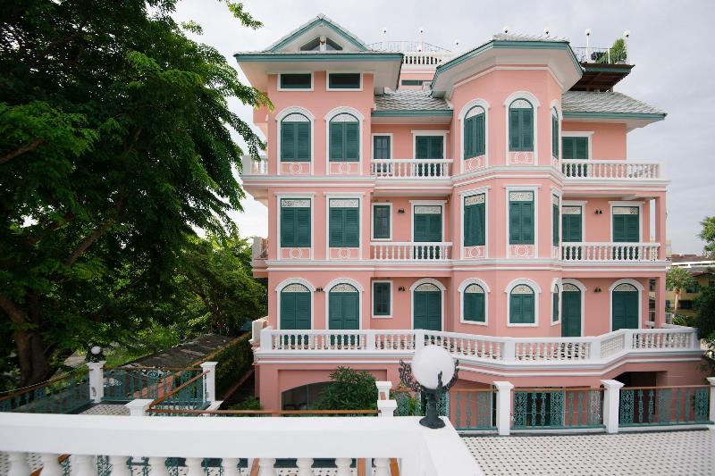 Hiranyakul  House - Genel