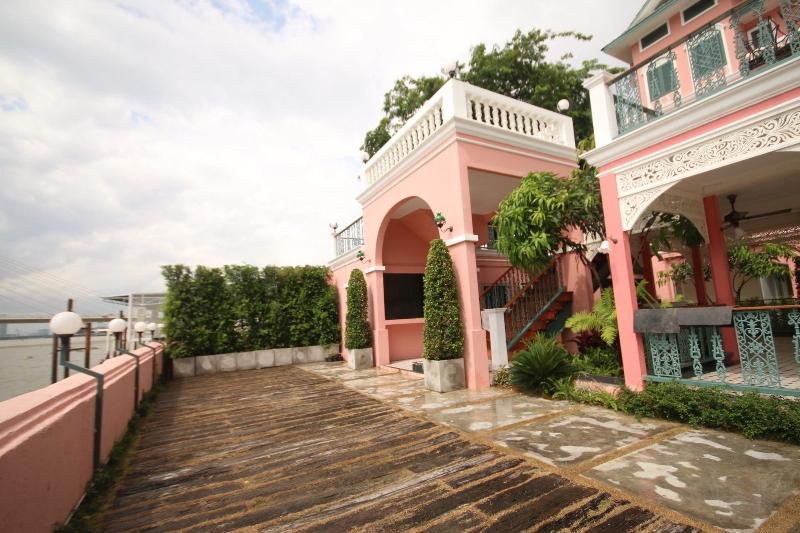 Hiranyakul  House - Teras
