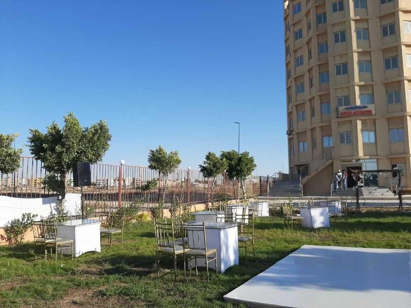 Royal Nj Hotel - Teras