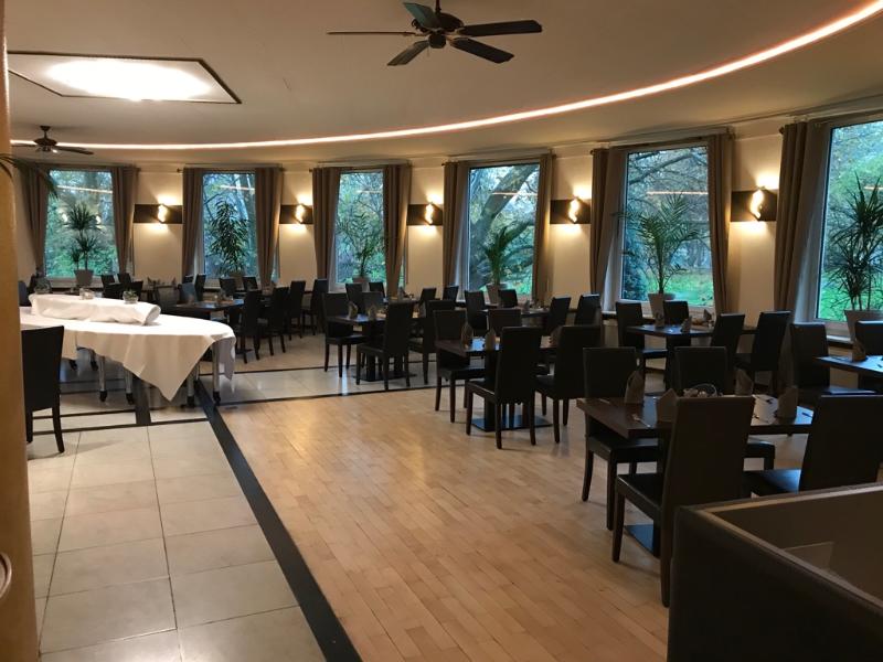 Park Hotel Am Berliner Tor - Restoran