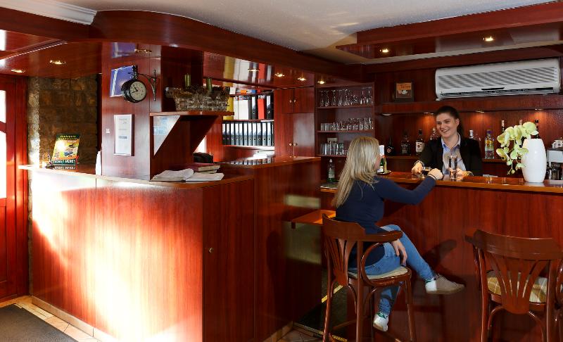 Korona Pension - Bar