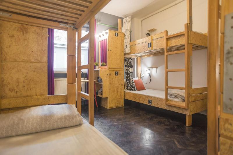 Swanky Mint Hostel - Lobi