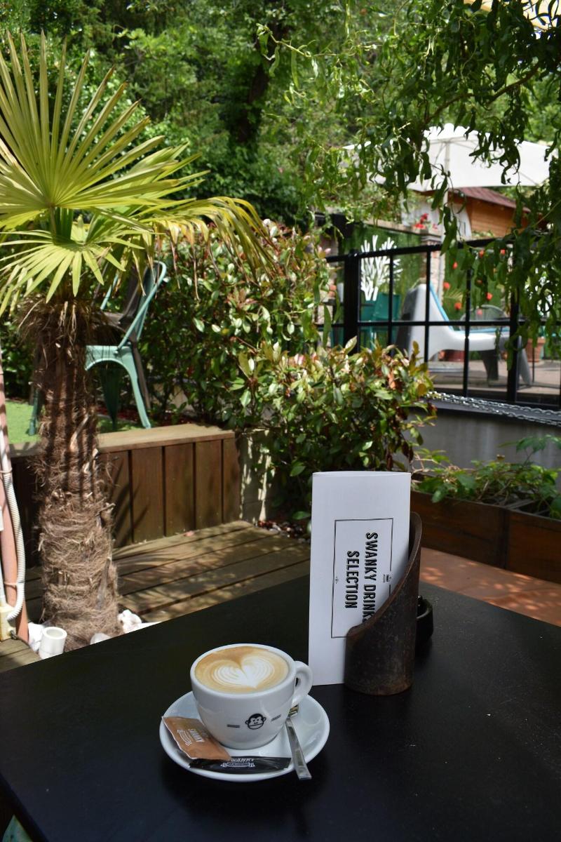 Swanky Mint Hostel - Genel