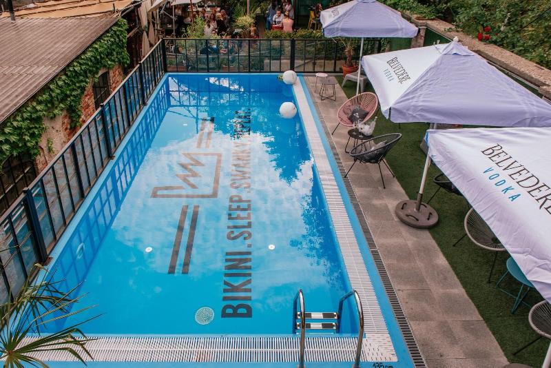 Swanky Mint Hostel - Teras
