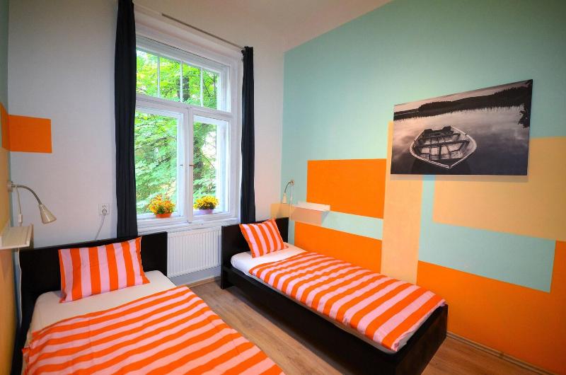 Travel&Joy backpackers - Genel