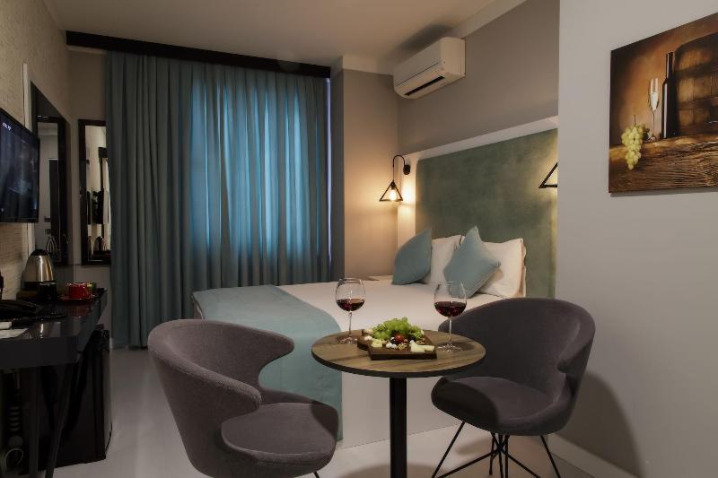 Des Suites Hotel - Genel
