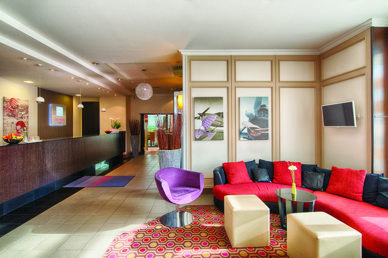 Leonardo Hotel Koln Bonn Airport - Lobi