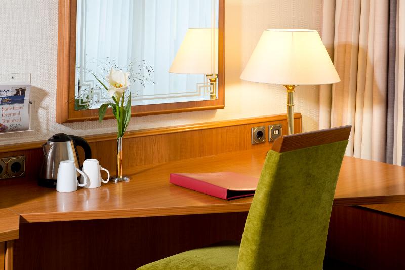 Leonardo Hotel Koln Bonn Airport - Oda