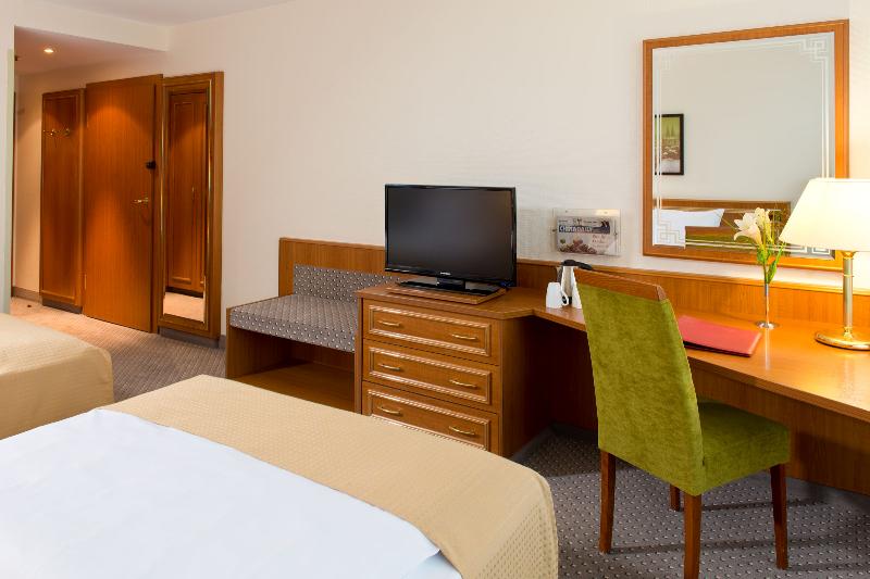 Leonardo Hotel Koln Bonn Airport - Oda