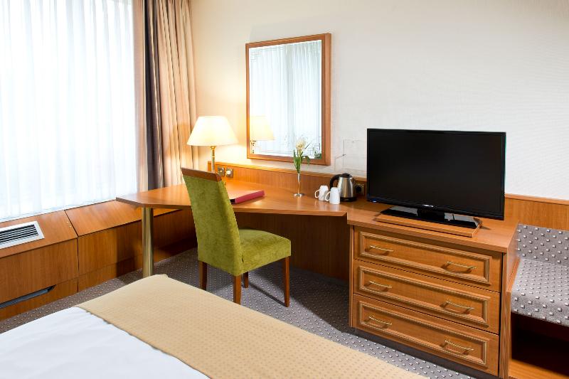 Leonardo Hotel Koln Bonn Airport - Oda