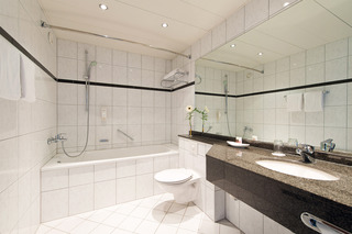 Leonardo Hotel Koln Bonn Airport fotoÄŸrafÄ±