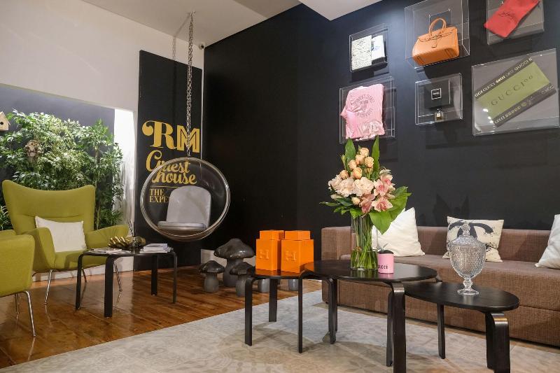 RM Guest House - The Experience - Lobi