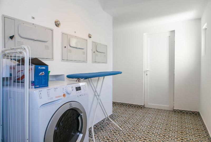 Home Out Rooms & Apartments - Aktivite
