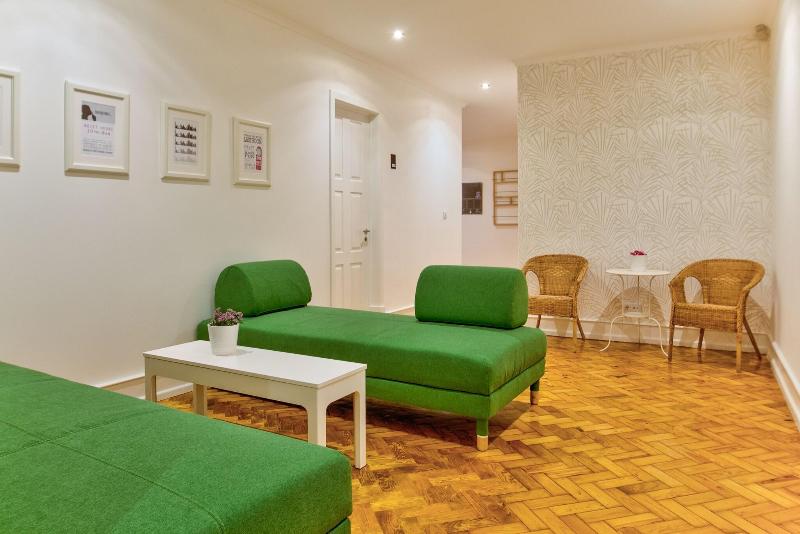Home Out Rooms & Apartments - Genel
