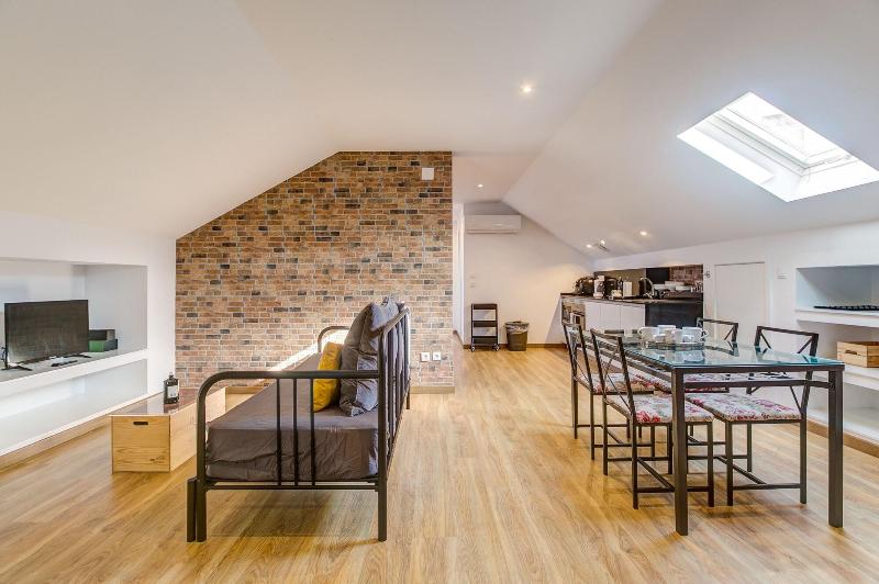 Home Out Rooms & Apartments - Oda
