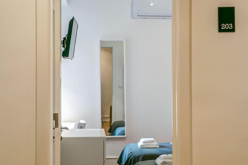 Home Out Rooms & Apartments - Oda
