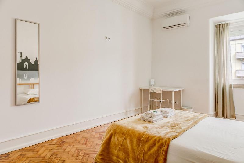 Home Out Rooms & Apartments - Oda
