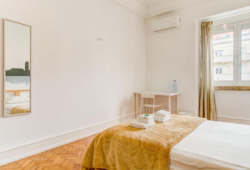 Home Out Rooms & Apartments - Oda