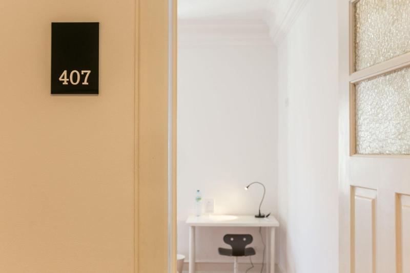 Home Out Rooms & Apartments - Oda