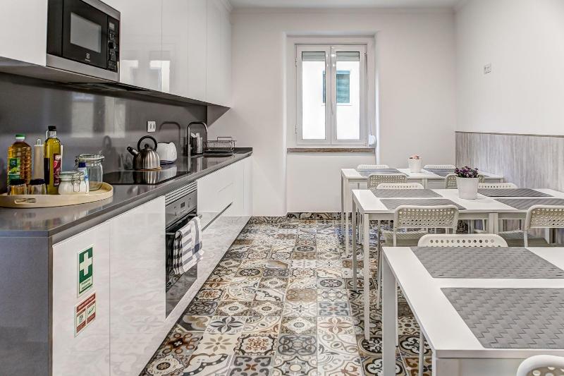 Home Out Rooms & Apartments - Oda