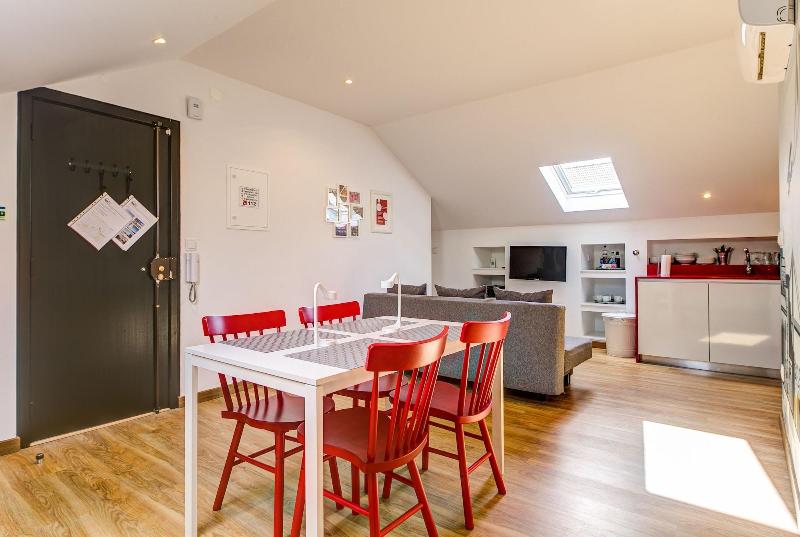 Home Out Rooms & Apartments - Oda