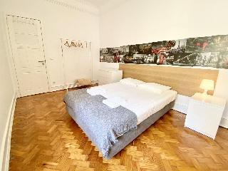 Home Out Rooms & Apartments fotoÄŸrafÄ±