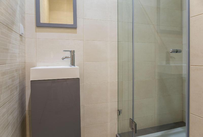 Home Out Rooms & Apartments - Oda