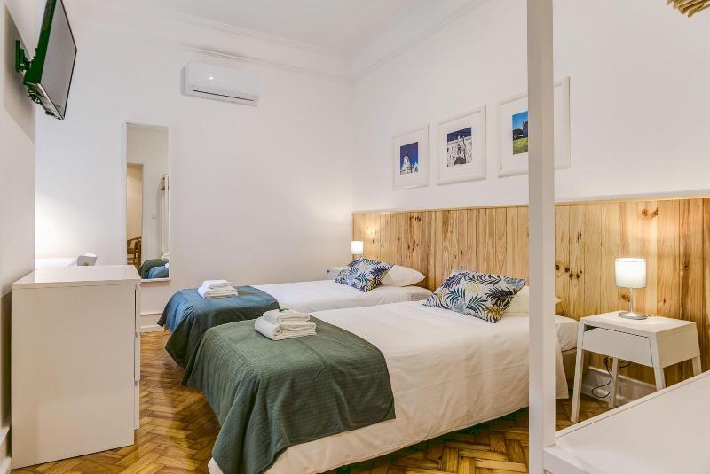 Home Out Rooms & Apartments - Oda