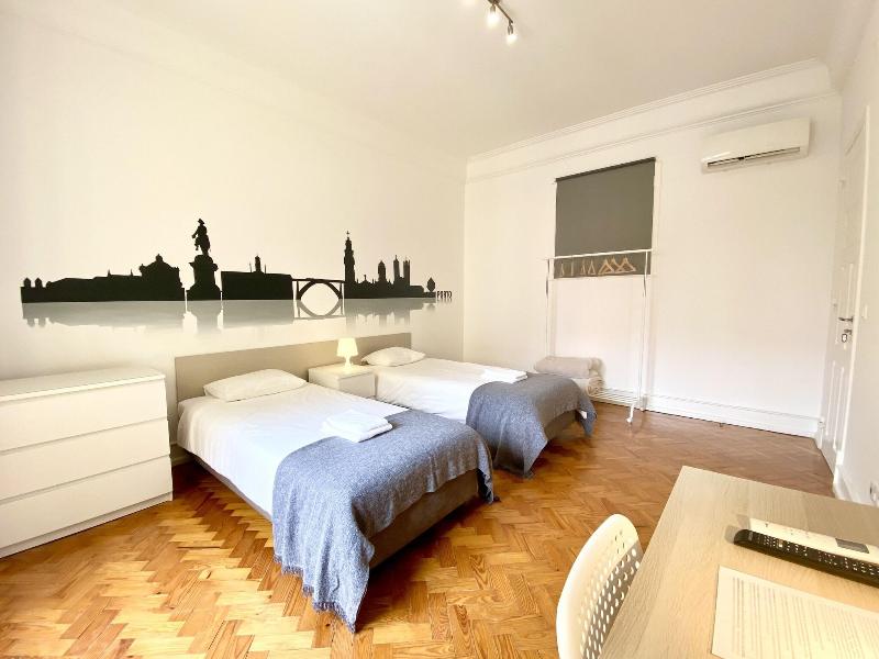 Home Out Rooms & Apartments - Oda