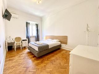 Home Out Rooms & Apartments fotoÄŸrafÄ±