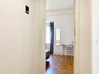 Home Out Rooms & Apartments fotoÄŸrafÄ±