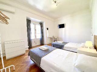 Home Out Rooms & Apartments fotoÄŸrafÄ±
