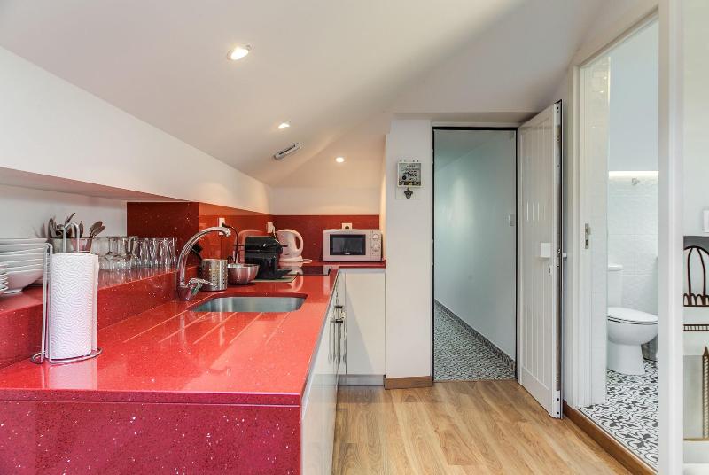 Home Out Rooms & Apartments - Oda