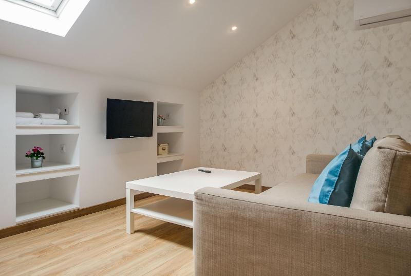 Home Out Rooms & Apartments - Oda