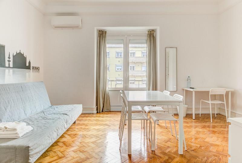 Home Out Rooms & Apartments - Oda