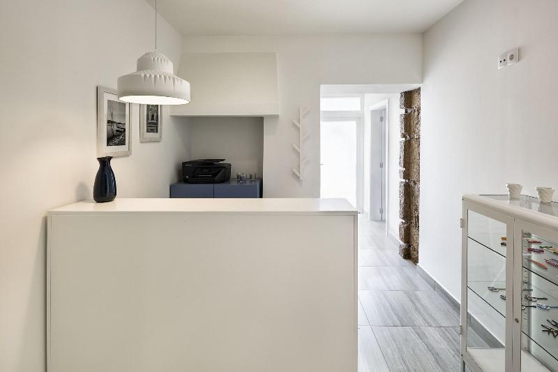JR Studios & Suites (Riu's) - Lobi