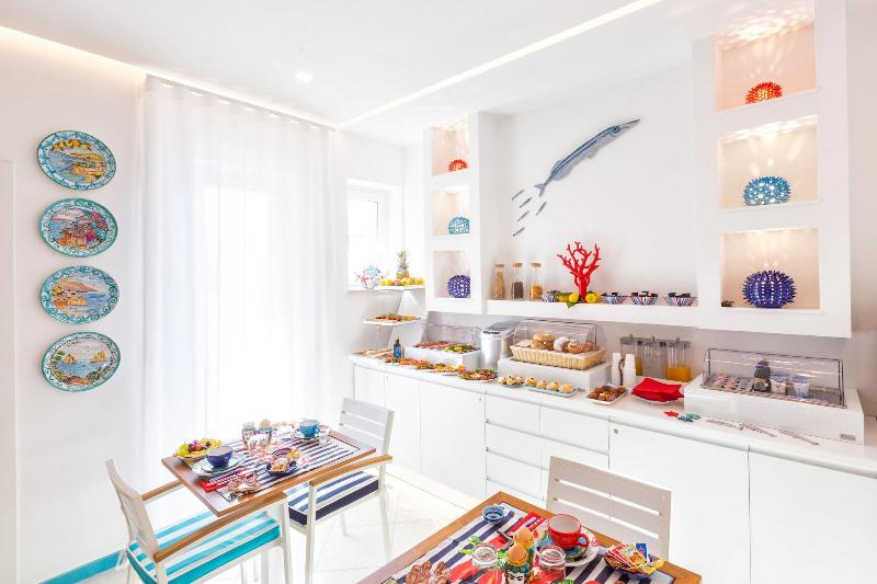 Sersale Suites - Restoran