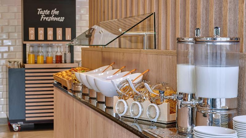 Holiday Inn Express Cologne Muelheim - Restoran