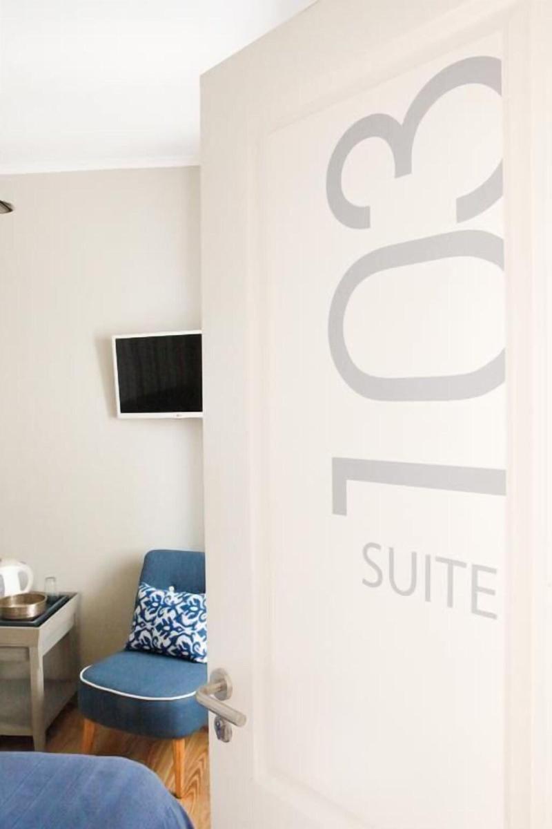 Flores Guest House - Lobi