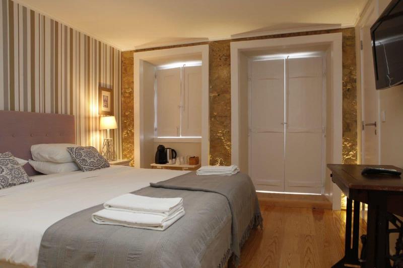 Flores Guest House - Oda