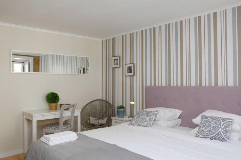 Flores Guest House - Oda