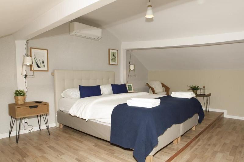 Flores Guest House - Oda