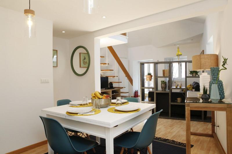Flores Guest House - Oda