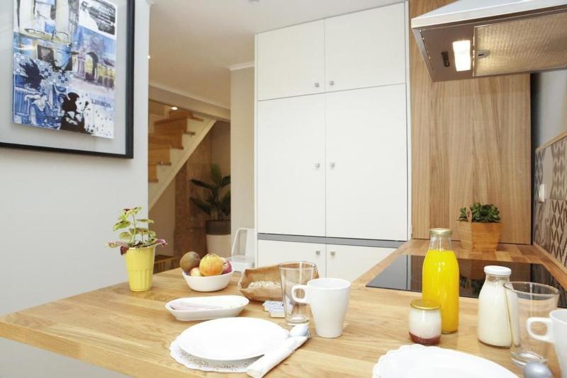Flores Guest House - Oda
